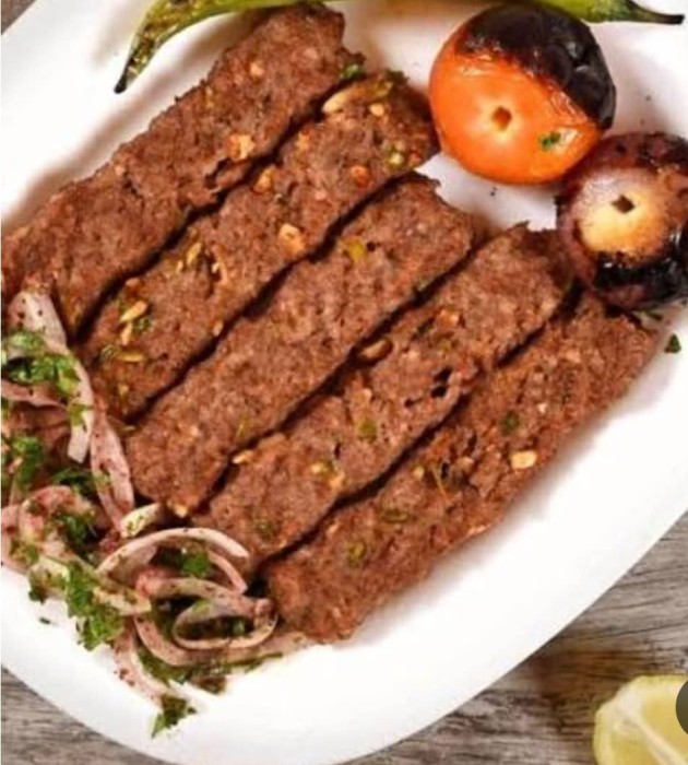 كباب مع المكسرات ( الكيلو )